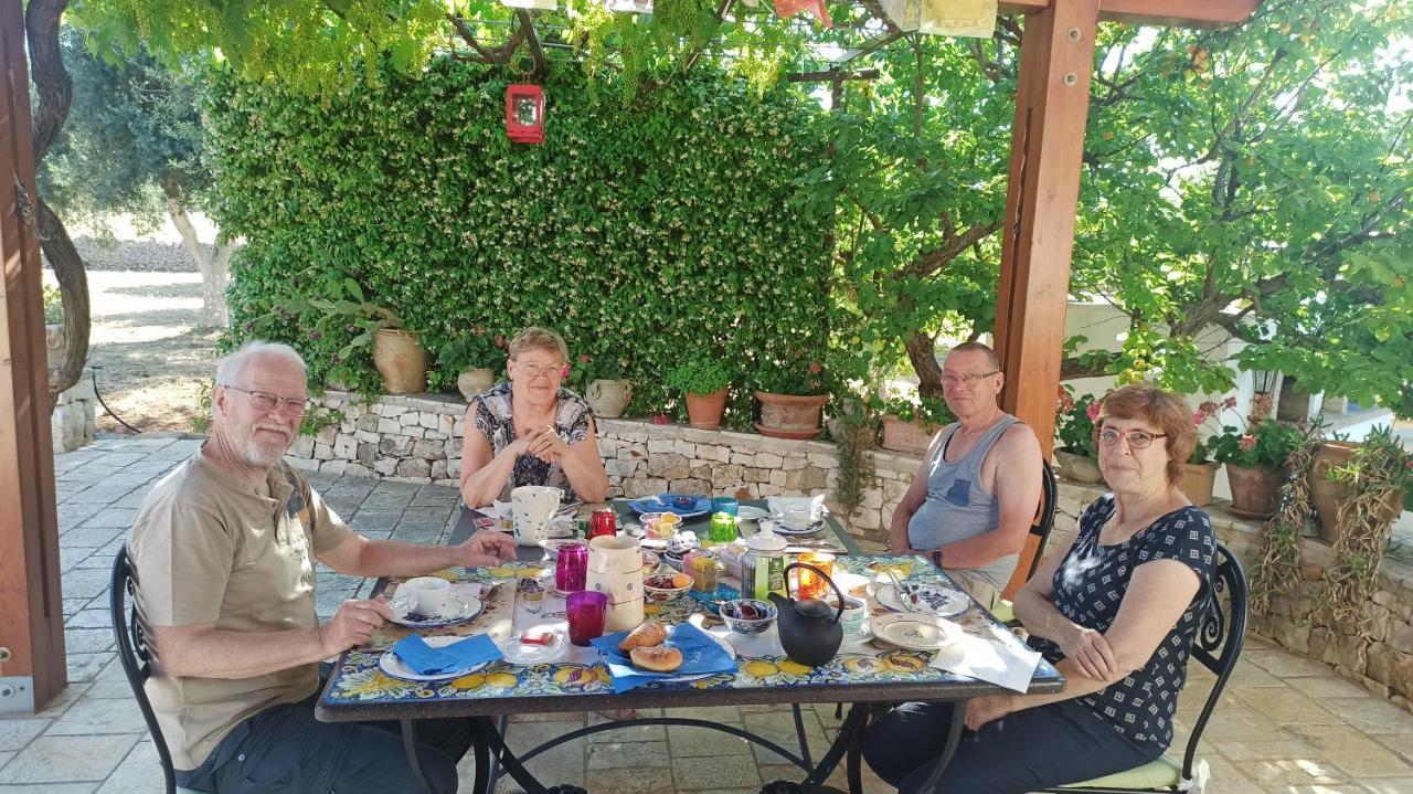 Piccolo Trullo Ostunese Le Jardin de Sophie' Ostuni Extérieur photo